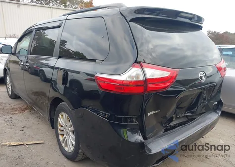 2016 Toyota Sienna Xle 8 Passenger z USA, uszkodzony, nr VIN 5TDYK3DC3GS739194